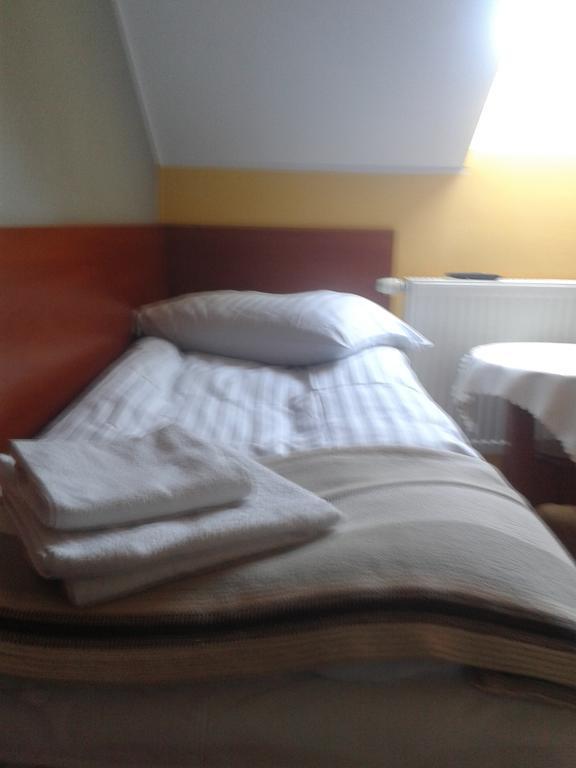 Gosciniec Sloneczny Hotell Drzonków Rom bilde