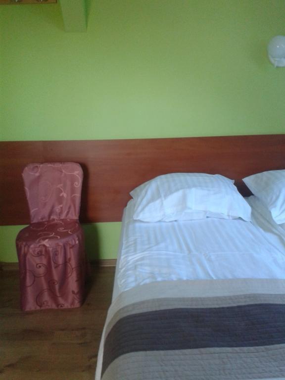 Gosciniec Sloneczny Hotell Drzonków Rom bilde