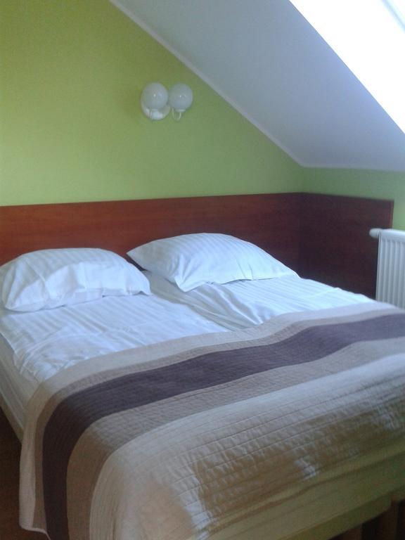 Gosciniec Sloneczny Hotell Drzonków Rom bilde