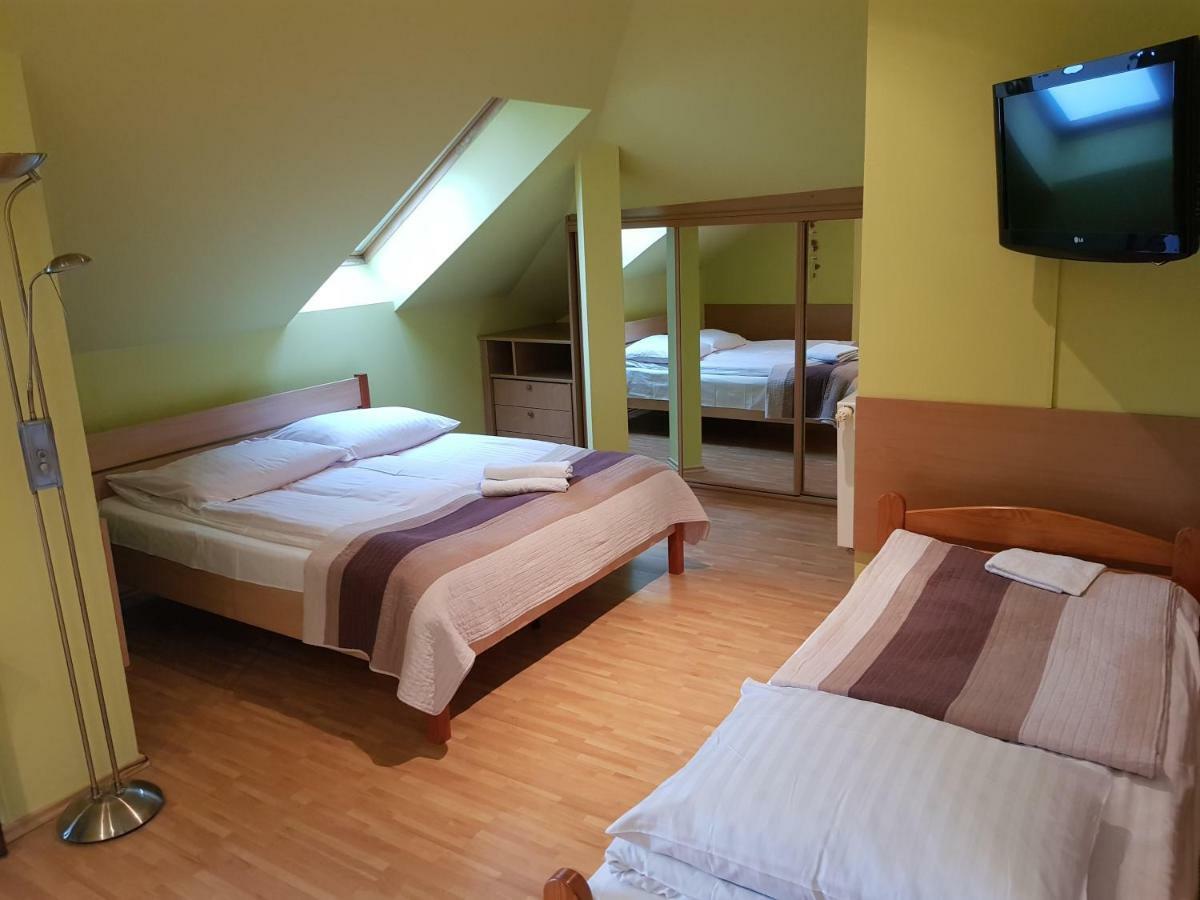 Gosciniec Sloneczny Hotell Drzonków Eksteriør bilde