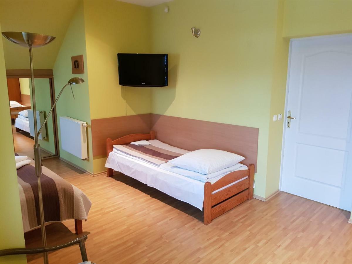 Gosciniec Sloneczny Hotell Drzonków Eksteriør bilde