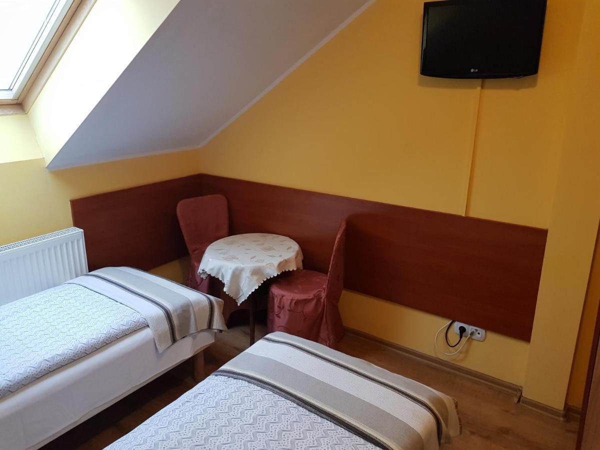 Gosciniec Sloneczny Hotell Drzonków Eksteriør bilde
